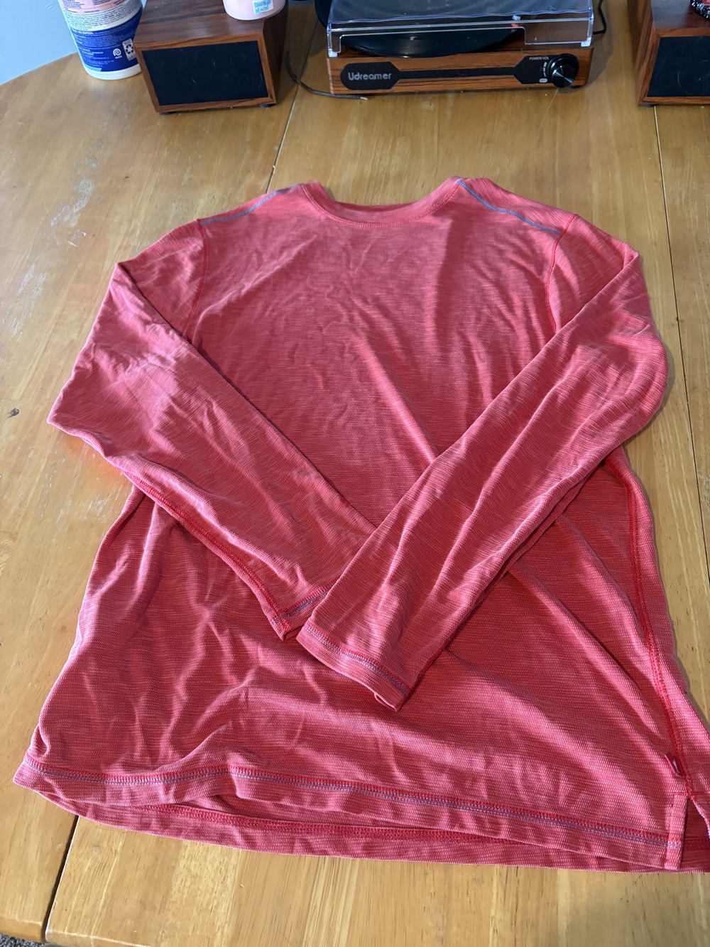 Tommy Bahama Men's Long Sleeve Shirt Red Size S Slub Knit Performance Tee